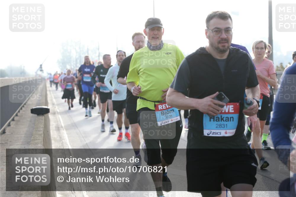 03.10.2026 - Köhlbrandbrückenlauf Jannik Wohlers http://msf.ph/oto/10706821 03.10.2026 09:23:33 Position 3 3038, 2831 meine-sportfotos.de