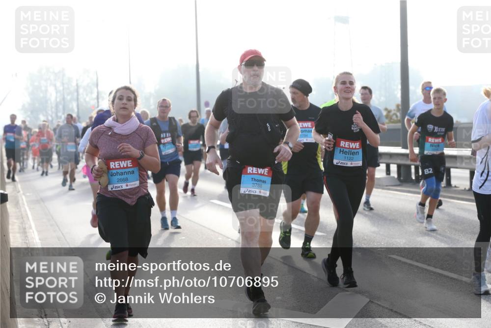 03.10.2026 - Köhlbrandbrückenlauf Jannik Wohlers http://msf.ph/oto/10706895 03.10.2026 09:23:42 Position 3 2668, 3788, 1794, 1122, 82 meine-sportfotos.de