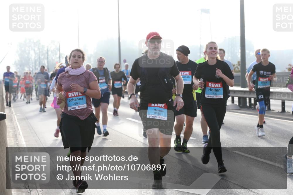 03.10.2026 - Köhlbrandbrückenlauf Jannik Wohlers http://msf.ph/oto/10706897 03.10.2026 09:23:42 Position 3 2668, 3788, 794, 1122, 82 meine-sportfotos.de