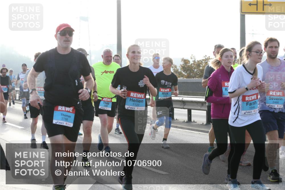 03.10.2026 - Köhlbrandbrückenlauf Jannik Wohlers http://msf.ph/oto/10706900 03.10.2026 09:23:42 Position 3 3396, 1314, 82, 45, 1946, 2466, 3788, 2028, 1122 meine-sportfotos.de