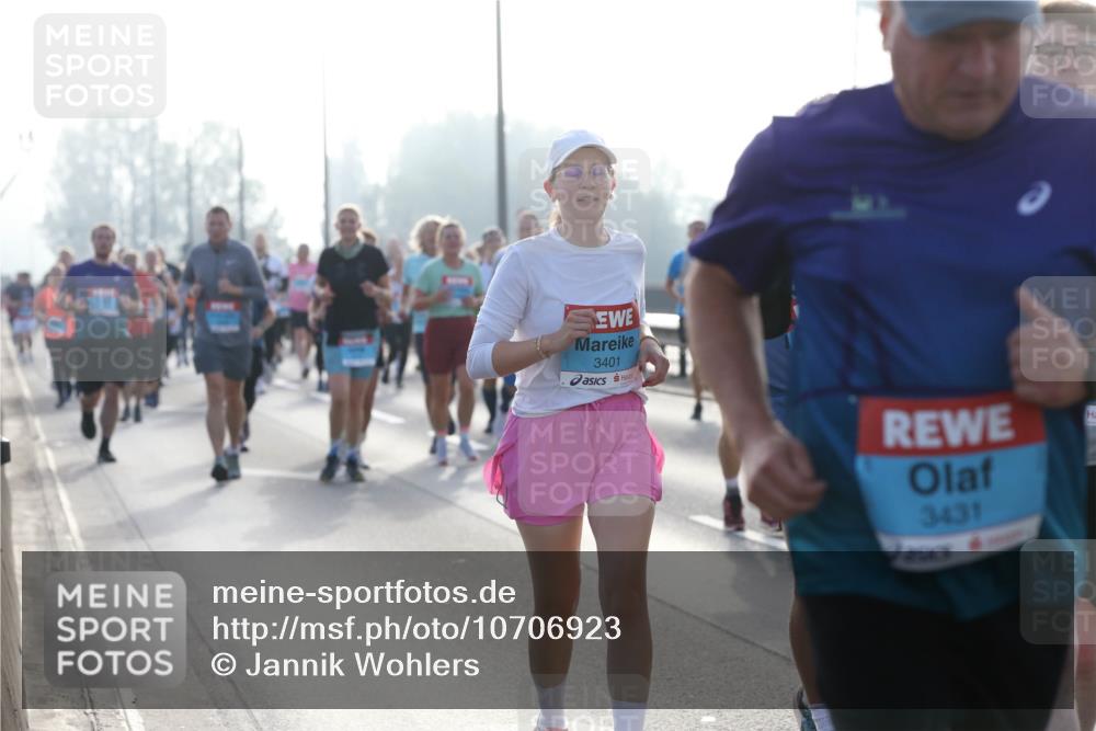 03.10.2026 - Köhlbrandbrückenlauf Jannik Wohlers http://msf.ph/oto/10706923 03.10.2026 09:23:45 Position 3 3401, 3431 meine-sportfotos.de