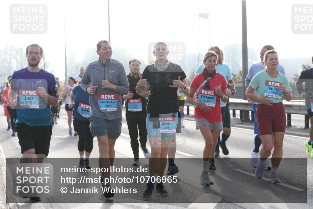 03.10.2026 - Köhlbrandbrückenlauf Jannik Wohlers http://msf.ph/oto/10706965 03.10.2026 09:23:51 Position 3 2778, 3044, 2818, 2819, 3112, 3023 meine-sportfotos.de