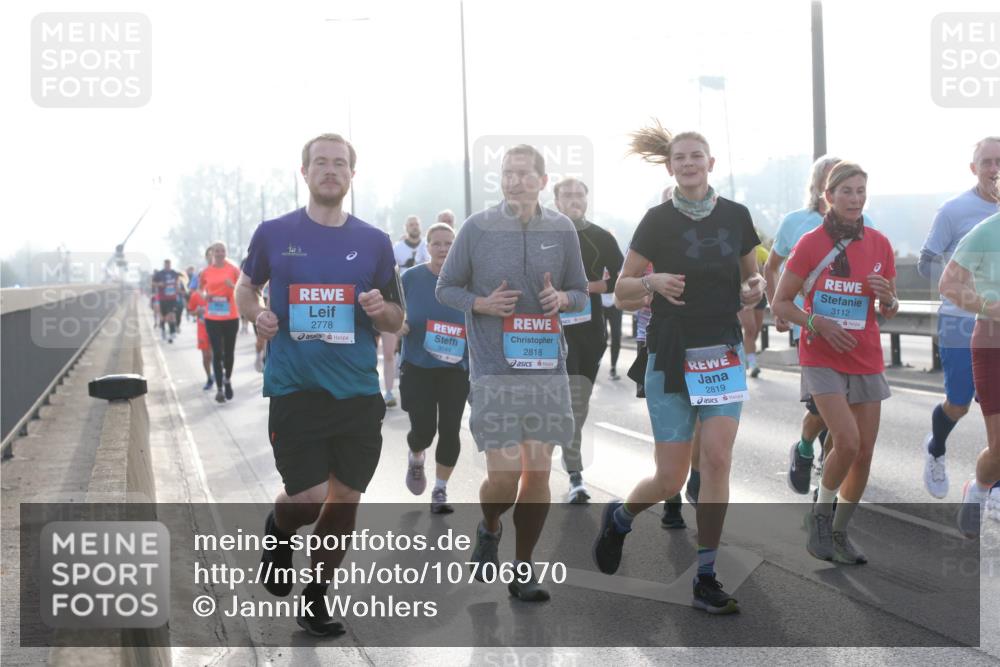 03.10.2026 - Köhlbrandbrückenlauf Jannik Wohlers http://msf.ph/oto/10706970 03.10.2026 09:23:51 Position 3 2778, 3044, 2818, 2819, 3112 meine-sportfotos.de