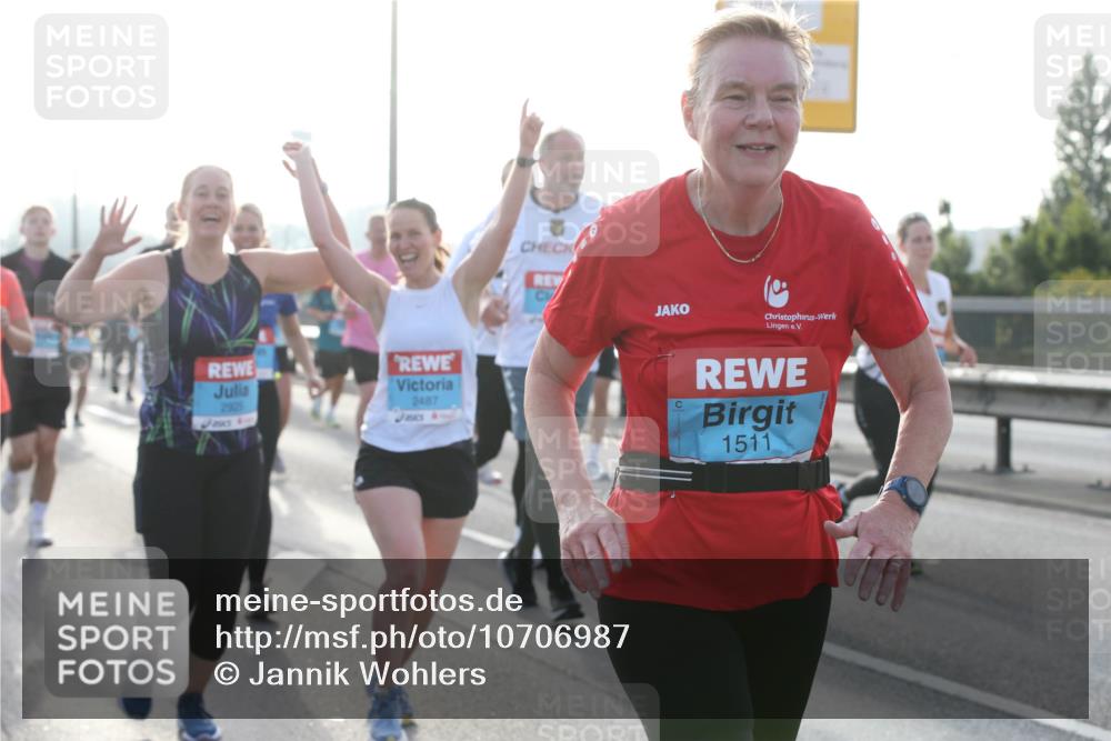 03.10.2026 - Köhlbrandbrückenlauf Jannik Wohlers http://msf.ph/oto/10706987 03.10.2026 09:23:58 Position 3 2487, 1511 meine-sportfotos.de