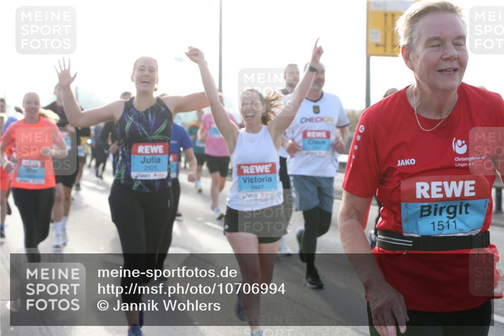 03.10.2026 - Köhlbrandbrückenlauf Jannik Wohlers http://msf.ph/oto/10706994 03.10.2026 09:23:58 Position 3 2925, 2487, 1511 meine-sportfotos.de