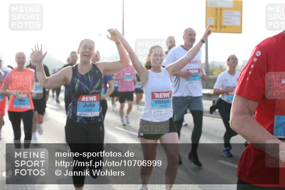 03.10.2026 - Köhlbrandbrückenlauf Jannik Wohlers http://msf.ph/oto/10706999 03.10.2026 09:23:58 Position 3 2925, 2487 meine-sportfotos.de