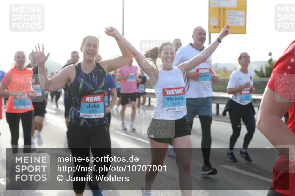 03.10.2026 - Köhlbrandbrückenlauf Jannik Wohlers http://msf.ph/oto/10707001 03.10.2026 09:23:59 Position 3 2925, 2487 meine-sportfotos.de