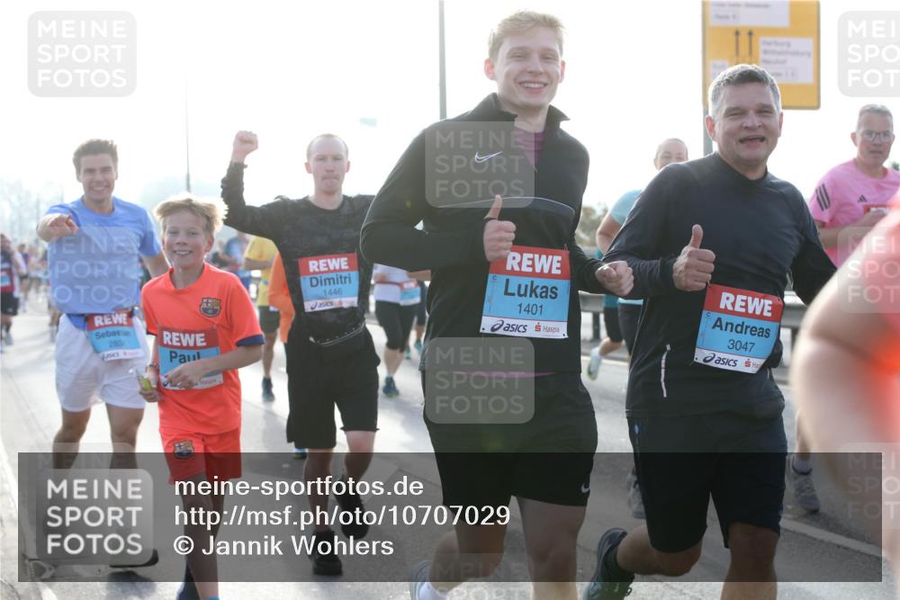 03.10.2026 - Köhlbrandbrückenlauf Jannik Wohlers http://msf.ph/oto/10707029 03.10.2026 09:24:01 Position 3 283, 1446, 1401, 3047 meine-sportfotos.de