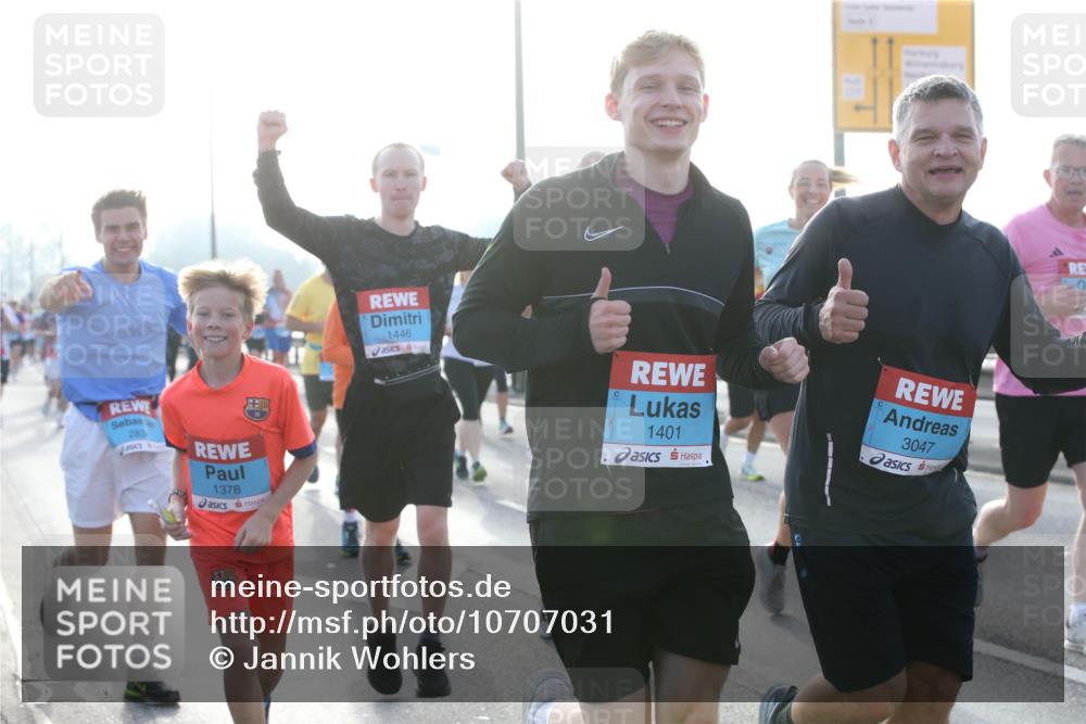 03.10.2026 - Köhlbrandbrückenlauf Jannik Wohlers http://msf.ph/oto/10707031 03.10.2026 09:24:01 Position 3 283, 1378, 1446, 1401, 3047 meine-sportfotos.de