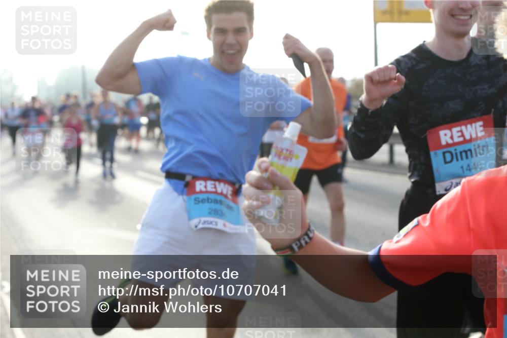 03.10.2026 - Köhlbrandbrückenlauf Jannik Wohlers http://msf.ph/oto/10707041 03.10.2026 09:24:02 Position 3 283, 1446 meine-sportfotos.de