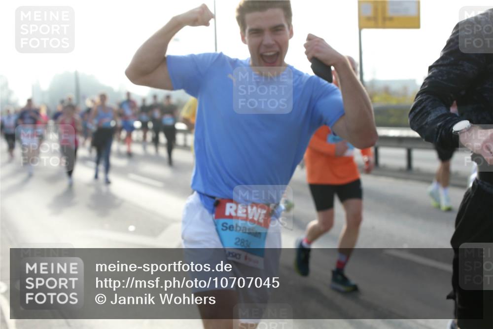 03.10.2026 - Köhlbrandbrückenlauf Jannik Wohlers http://msf.ph/oto/10707045 03.10.2026 09:24:03 Position 3 2834 meine-sportfotos.de