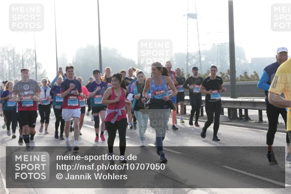 03.10.2026 - Köhlbrandbrückenlauf Jannik Wohlers http://msf.ph/oto/10707050 03.10.2026 09:24:04 Position 3 1162, 1163 meine-sportfotos.de