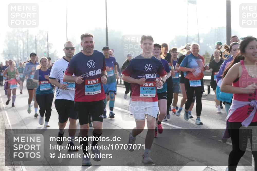 03.10.2026 - Köhlbrandbrückenlauf Jannik Wohlers http://msf.ph/oto/10707071 03.10.2026 09:24:07 Position 3 1950, 1162, 4, 1163 meine-sportfotos.de