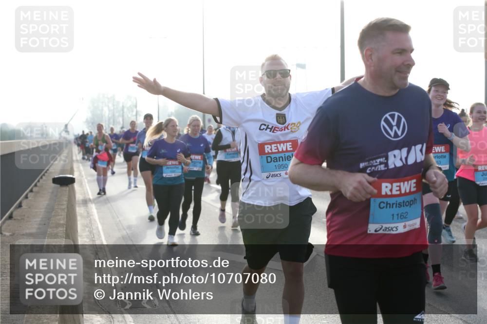 03.10.2026 - Köhlbrandbrückenlauf Jannik Wohlers http://msf.ph/oto/10707080 03.10.2026 09:24:09 Position 3 20, 1950, 1162, 53 meine-sportfotos.de