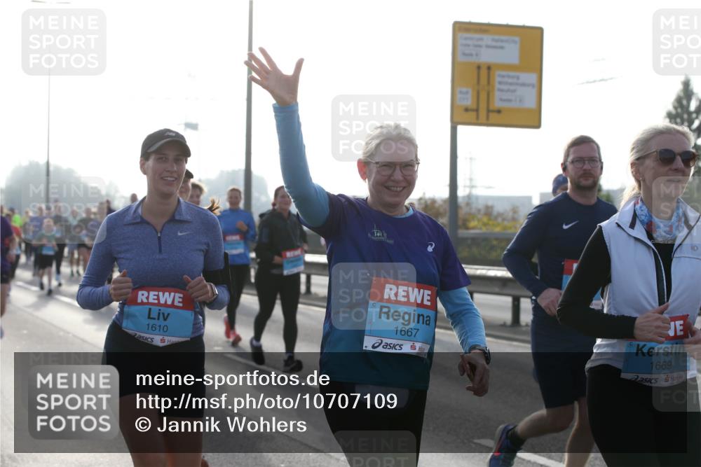 03.10.2026 - Köhlbrandbrückenlauf Jannik Wohlers http://msf.ph/oto/10707109 03.10.2026 09:24:14 Position 3 1610, 1667, 1669 meine-sportfotos.de