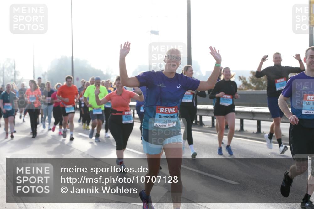 03.10.2026 - Köhlbrandbrückenlauf Jannik Wohlers http://msf.ph/oto/10707128 03.10.2026 09:24:19 Position 3 3477, 309 meine-sportfotos.de