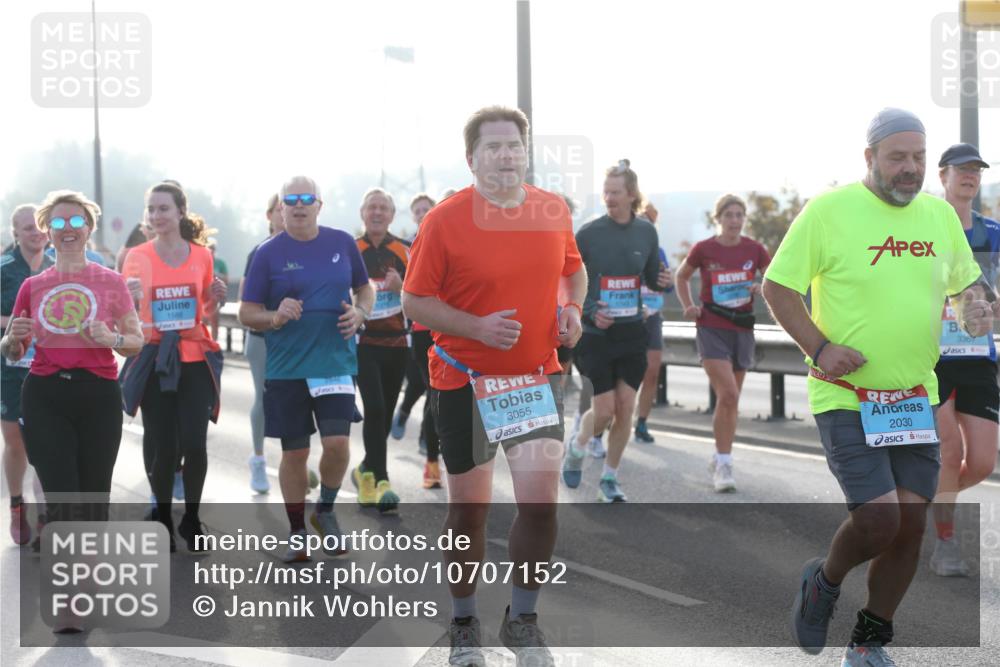 03.10.2026 - Köhlbrandbrückenlauf Jannik Wohlers http://msf.ph/oto/10707152 03.10.2026 09:24:24 Position 3 1586, 3055, 2030, 336 meine-sportfotos.de