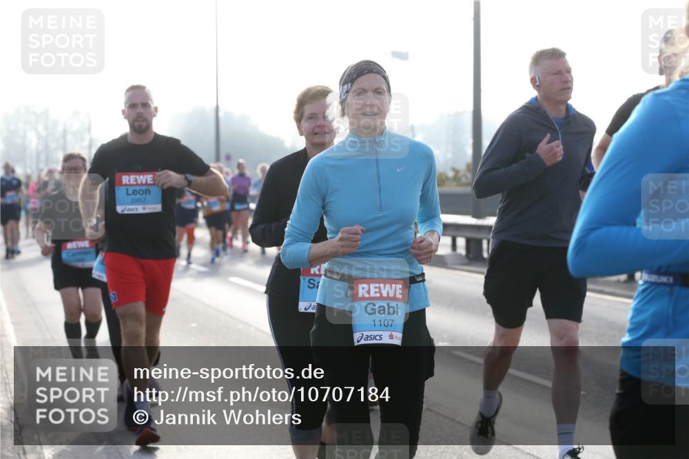 03.10.2026 - Köhlbrandbrückenlauf Jannik Wohlers http://msf.ph/oto/10707184 03.10.2026 09:24:30 Position 3 2857, 1107 meine-sportfotos.de