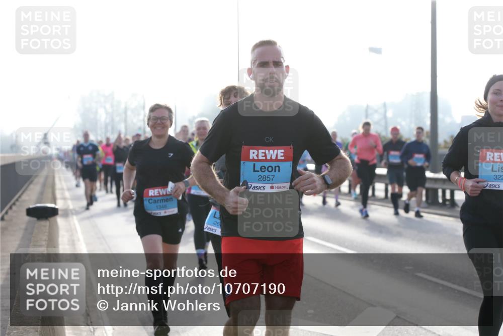 03.10.2026 - Köhlbrandbrückenlauf Jannik Wohlers http://msf.ph/oto/10707190 03.10.2026 09:24:31 Position 3 1348, 26, 2857, 322 meine-sportfotos.de