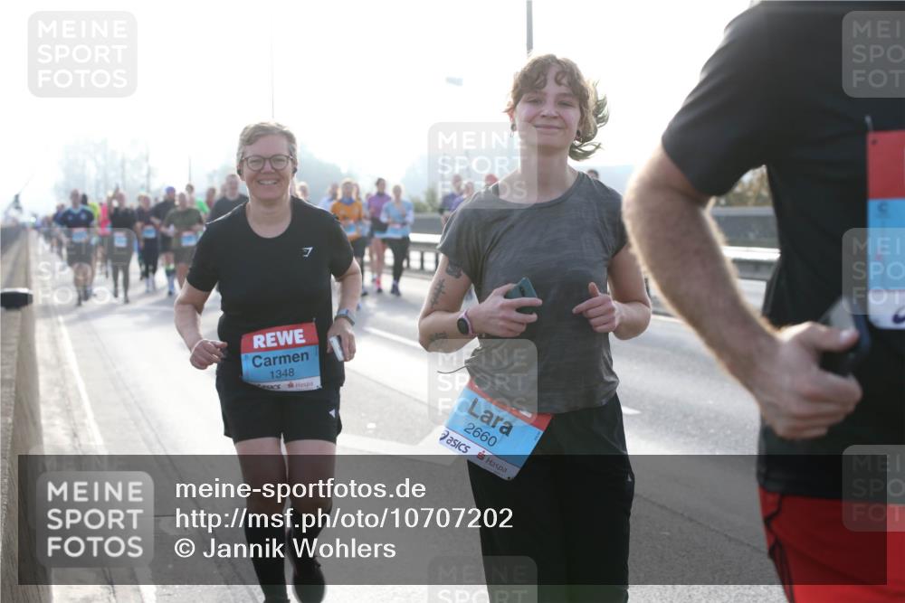 03.10.2026 - Köhlbrandbrückenlauf Jannik Wohlers http://msf.ph/oto/10707202 03.10.2026 09:24:33 Position 3 1, 1348, 2660 meine-sportfotos.de