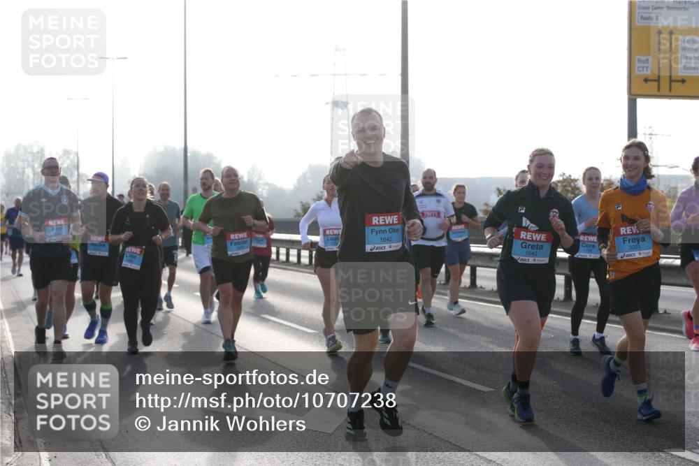 03.10.2026 - Köhlbrandbrückenlauf Jannik Wohlers http://msf.ph/oto/10707238 03.10.2026 09:24:39 Position 3 1642, 1759, 1643, 3021 meine-sportfotos.de