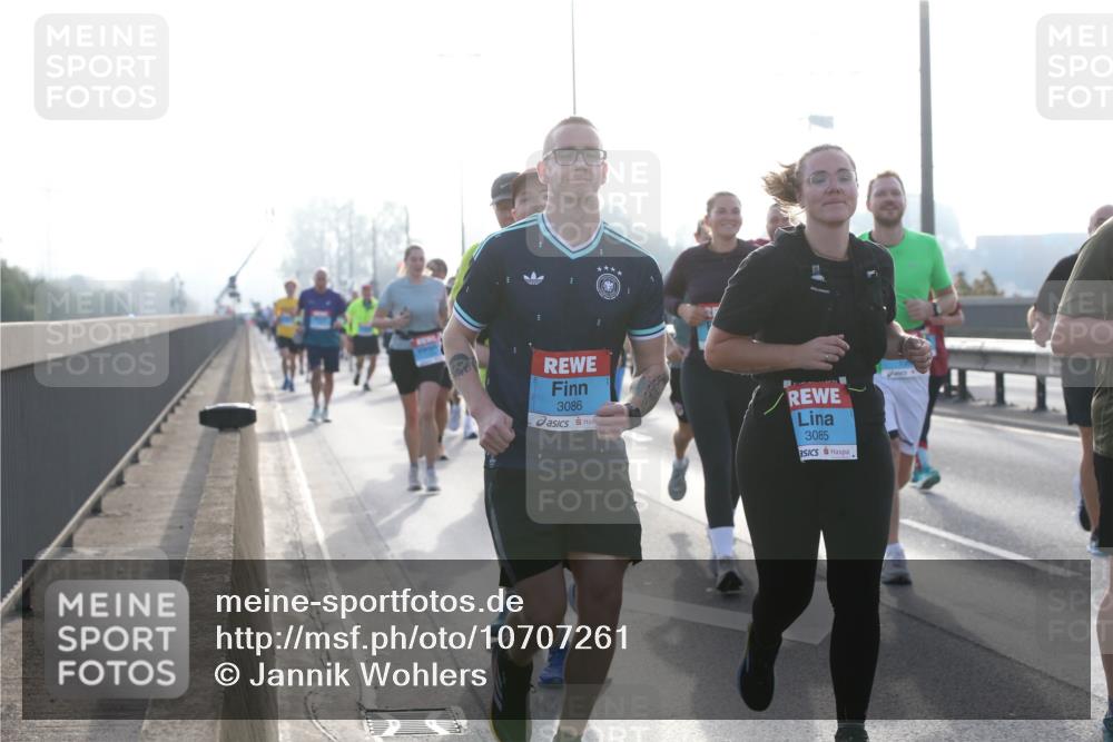 03.10.2026 - Köhlbrandbrückenlauf Jannik Wohlers http://msf.ph/oto/10707261 03.10.2026 09:24:42 Position 3 3086, 3085 meine-sportfotos.de