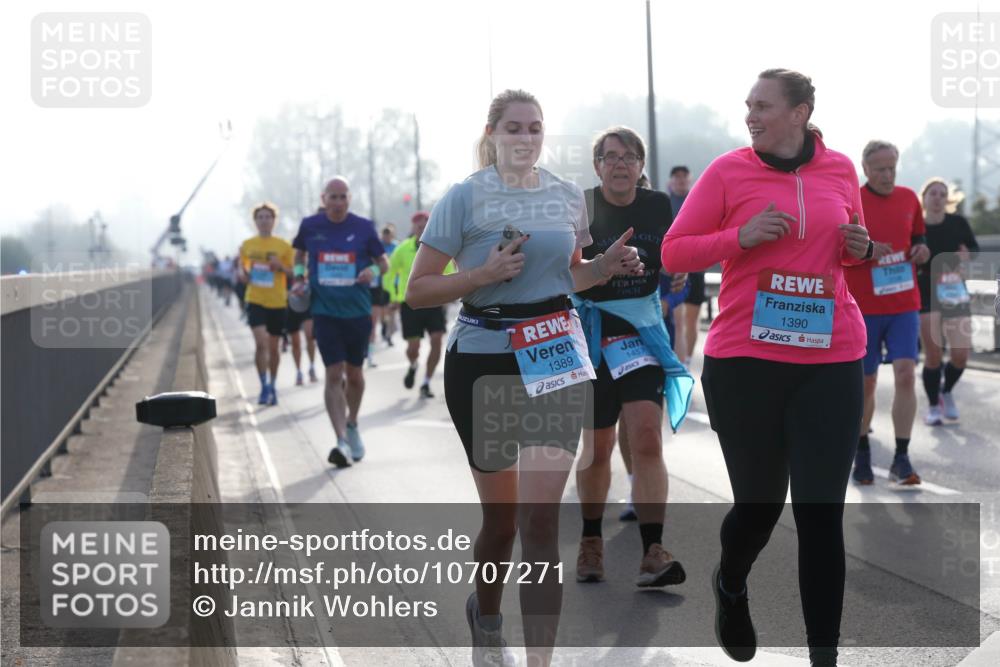 03.10.2026 - Köhlbrandbrückenlauf Jannik Wohlers http://msf.ph/oto/10707271 03.10.2026 09:24:45 Position 3 1389, 1457, 1390 meine-sportfotos.de