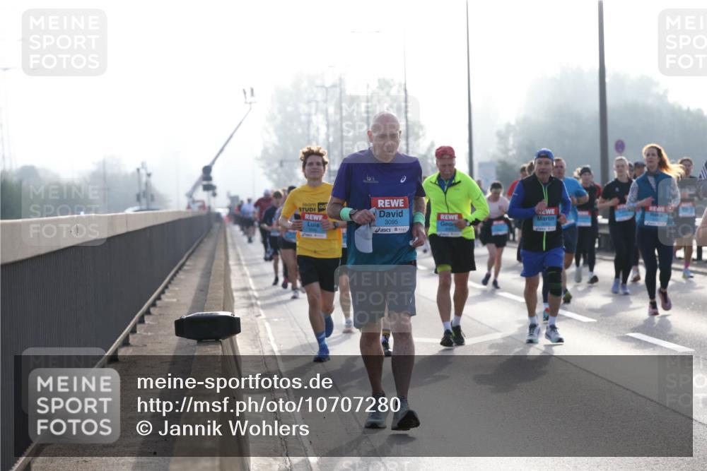 03.10.2026 - Köhlbrandbrückenlauf Jannik Wohlers http://msf.ph/oto/10707280 03.10.2026 09:24:48 Position 3 3095 meine-sportfotos.de