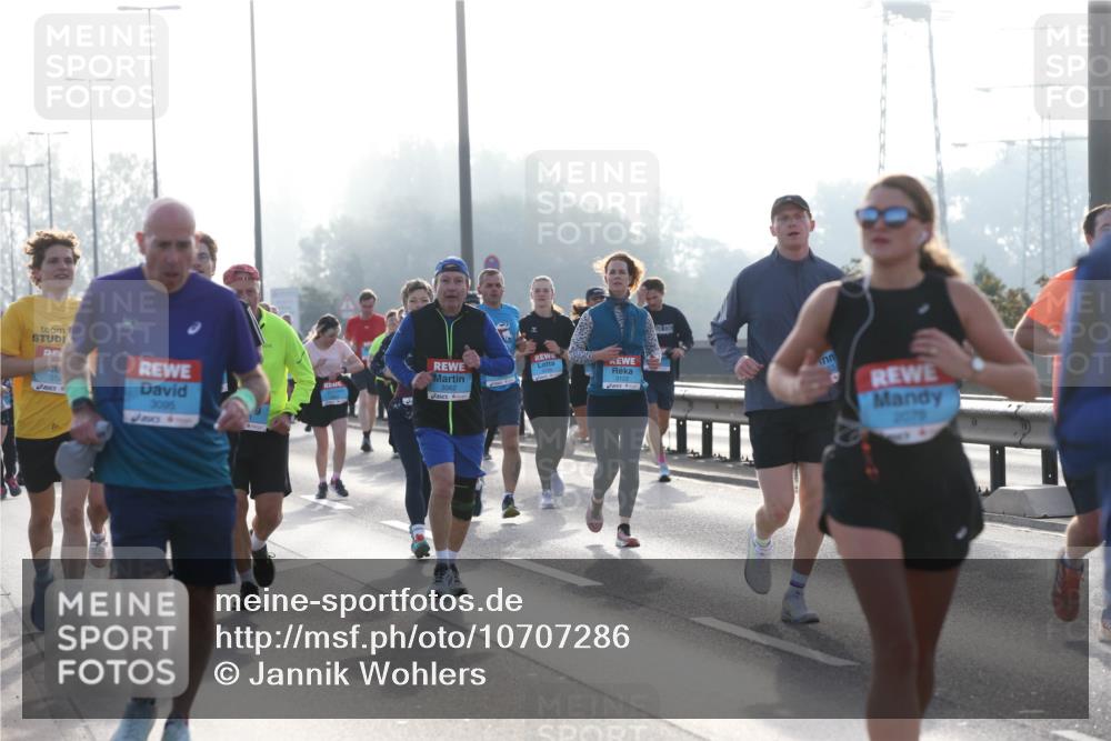 03.10.2026 - Köhlbrandbrückenlauf Jannik Wohlers http://msf.ph/oto/10707286 03.10.2026 09:24:49 Position 3 3095, 3062, 3122, 079 meine-sportfotos.de