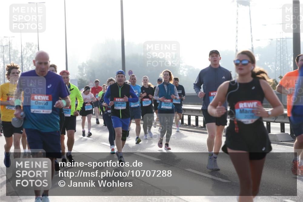 03.10.2026 - Köhlbrandbrückenlauf Jannik Wohlers http://msf.ph/oto/10707288 03.10.2026 09:24:49 Position 3 3095, 061 meine-sportfotos.de