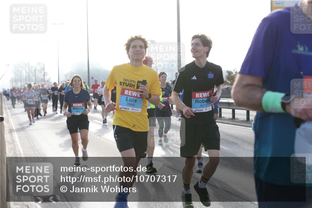 03.10.2026 - Köhlbrandbrückenlauf Jannik Wohlers http://msf.ph/oto/10707317 03.10.2026 09:24:54 Position 3 3586, 3155, 3517 meine-sportfotos.de