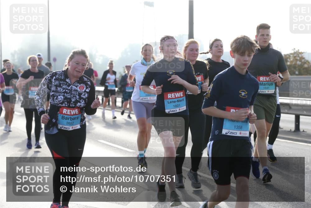 03.10.2026 - Köhlbrandbrückenlauf Jannik Wohlers http://msf.ph/oto/10707351 03.10.2026 09:25:02 Position 3 2652, 3384, 1601, 1541, 1358 meine-sportfotos.de