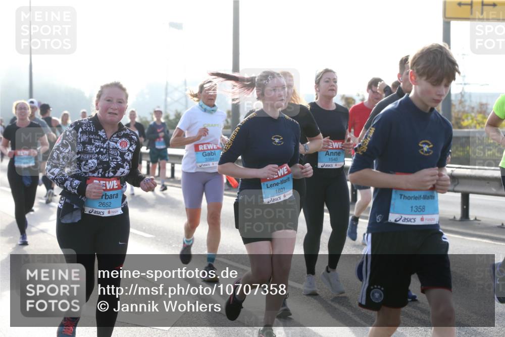 03.10.2026 - Köhlbrandbrückenlauf Jannik Wohlers http://msf.ph/oto/10707358 03.10.2026 09:25:03 Position 3 2652, 3384, 1601, 1540, 1358 meine-sportfotos.de