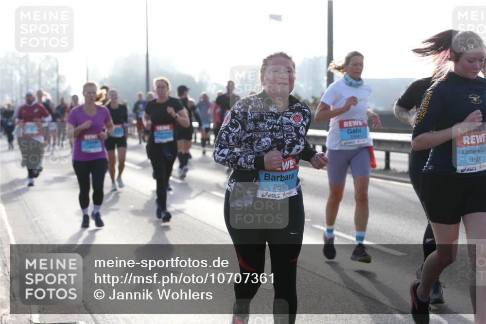 03.10.2026 - Köhlbrandbrückenlauf Jannik Wohlers http://msf.ph/oto/10707361 03.10.2026 09:25:04 Position 3 2652, 1601 meine-sportfotos.de