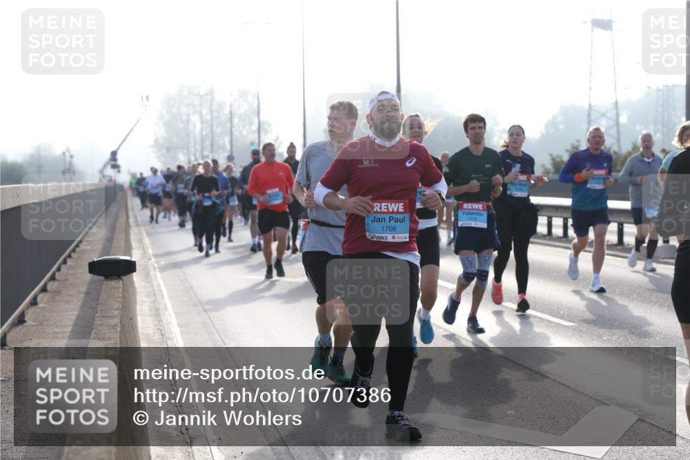 03.10.2026 - Köhlbrandbrückenlauf Jannik Wohlers http://msf.ph/oto/10707386 03.10.2026 09:25:08 Position 3 11, 1708, 2435 meine-sportfotos.de