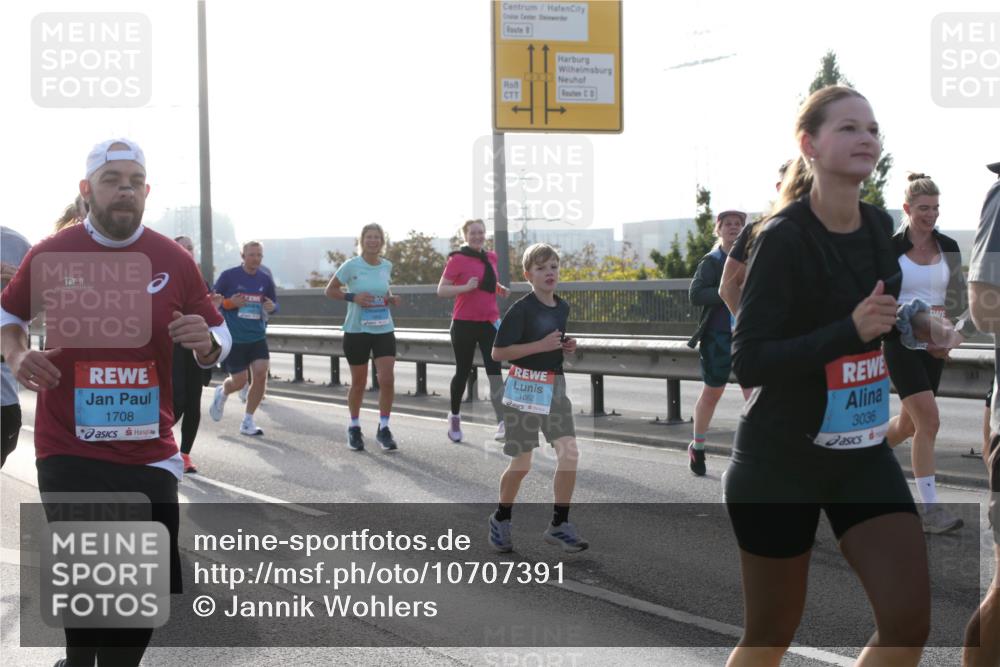 03.10.2026 - Köhlbrandbrückenlauf Jannik Wohlers http://msf.ph/oto/10707391 03.10.2026 09:25:10 Position 3 1708, 1062, 3036 meine-sportfotos.de