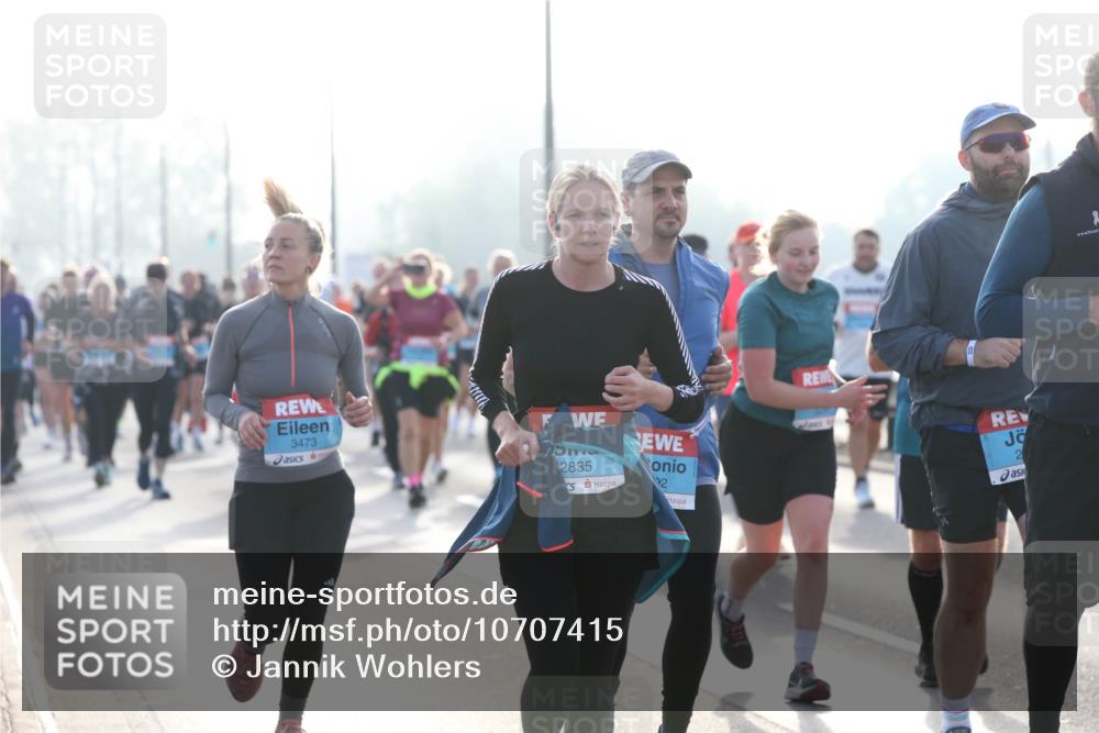03.10.2026 - Köhlbrandbrückenlauf Jannik Wohlers http://msf.ph/oto/10707415 03.10.2026 09:25:18 Position 3 3473, 2835, 2, 2 meine-sportfotos.de