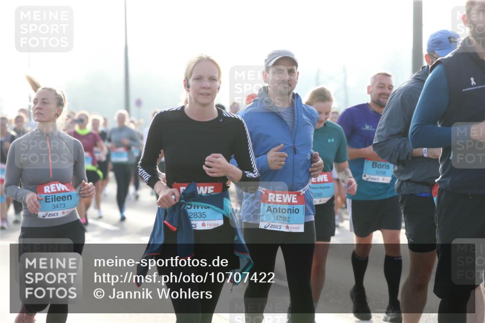 03.10.2026 - Köhlbrandbrückenlauf Jannik Wohlers http://msf.ph/oto/10707422 03.10.2026 09:25:19 Position 3 3473, 2835, 1592, 295, 3258 meine-sportfotos.de