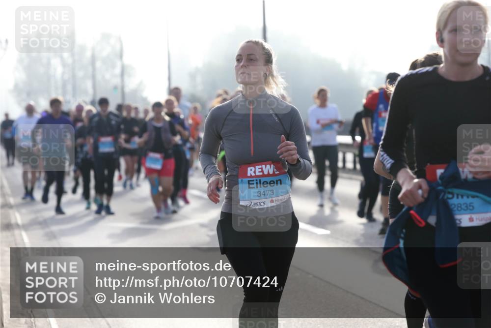 03.10.2026 - Köhlbrandbrückenlauf Jannik Wohlers http://msf.ph/oto/10707424 03.10.2026 09:25:20 Position 3 3473, 2835 meine-sportfotos.de