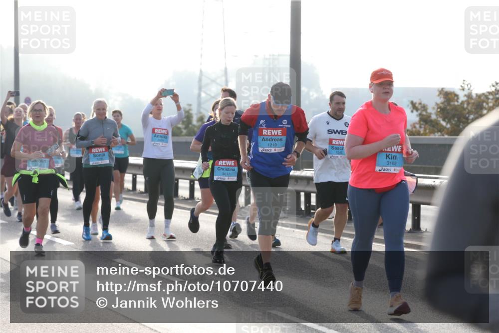 03.10.2026 - Köhlbrandbrückenlauf Jannik Wohlers http://msf.ph/oto/10707440 03.10.2026 09:25:22 Position 3 3460, 3637, 1219, 1245, 3162 meine-sportfotos.de