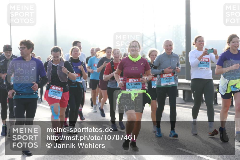 03.10.2026 - Köhlbrandbrückenlauf Jannik Wohlers http://msf.ph/oto/10707461 03.10.2026 09:25:25 Position 3 3108, 21, 0975, 3326, 3460, 2424 meine-sportfotos.de
