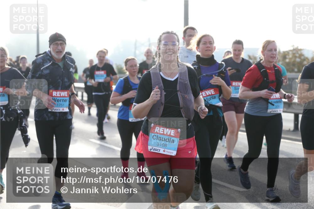 03.10.2026 - Köhlbrandbrückenlauf Jannik Wohlers http://msf.ph/oto/10707476 03.10.2026 09:25:28 Position 3 1751, 3108, 5, 3090 meine-sportfotos.de