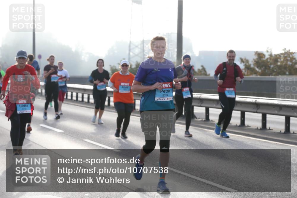 03.10.2026 - Köhlbrandbrückenlauf Jannik Wohlers http://msf.ph/oto/10707538 03.10.2026 09:25:40 Position 3 1742, 3314 meine-sportfotos.de
