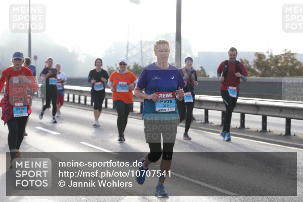 03.10.2026 - Köhlbrandbrückenlauf Jannik Wohlers http://msf.ph/oto/10707541 03.10.2026 09:25:40 Position 3 1742, 3314 meine-sportfotos.de
