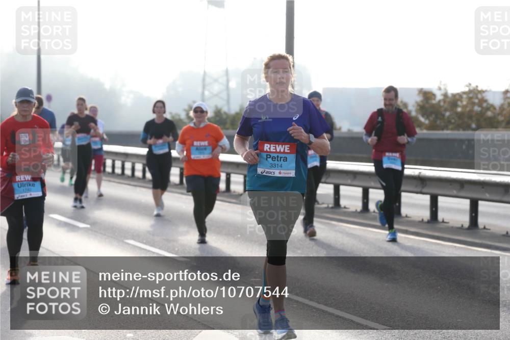 03.10.2026 - Köhlbrandbrückenlauf Jannik Wohlers http://msf.ph/oto/10707544 03.10.2026 09:25:40 Position 3 1742, 3314 meine-sportfotos.de