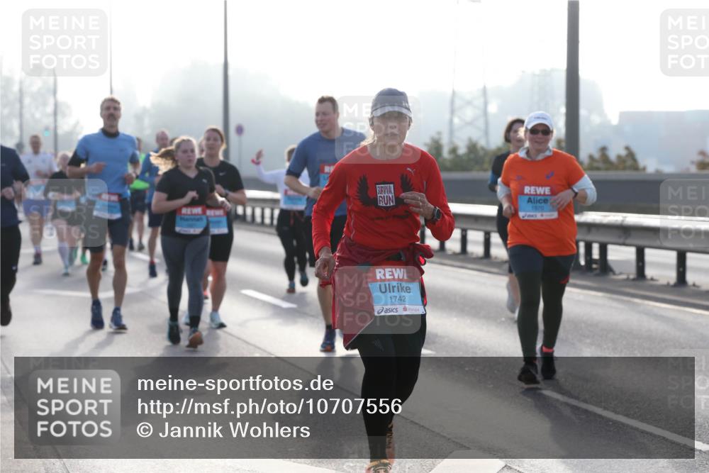 03.10.2026 - Köhlbrandbrückenlauf Jannik Wohlers http://msf.ph/oto/10707556 03.10.2026 09:25:42 Position 3 1742, 1970 meine-sportfotos.de