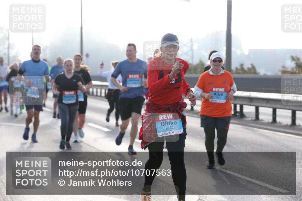 03.10.2026 - Köhlbrandbrückenlauf Jannik Wohlers http://msf.ph/oto/10707563 03.10.2026 09:25:43 Position 3 1970, 1742 meine-sportfotos.de