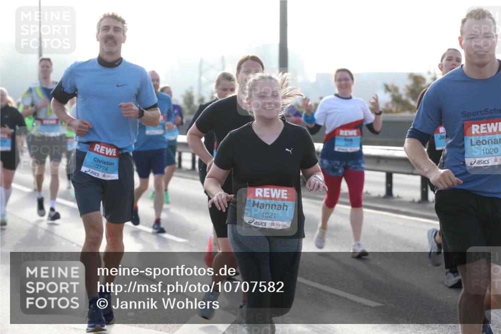 03.10.2026 - Köhlbrandbrückenlauf Jannik Wohlers http://msf.ph/oto/10707582 03.10.2026 09:25:47 Position 3 3774, 1021, 1020 meine-sportfotos.de