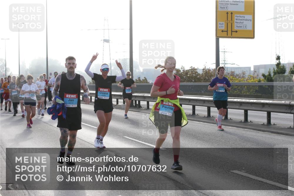 03.10.2026 - Köhlbrandbrückenlauf Jannik Wohlers http://msf.ph/oto/10707632 03.10.2026 09:25:56 Position 3 3413, 2543, 3123, 33 meine-sportfotos.de