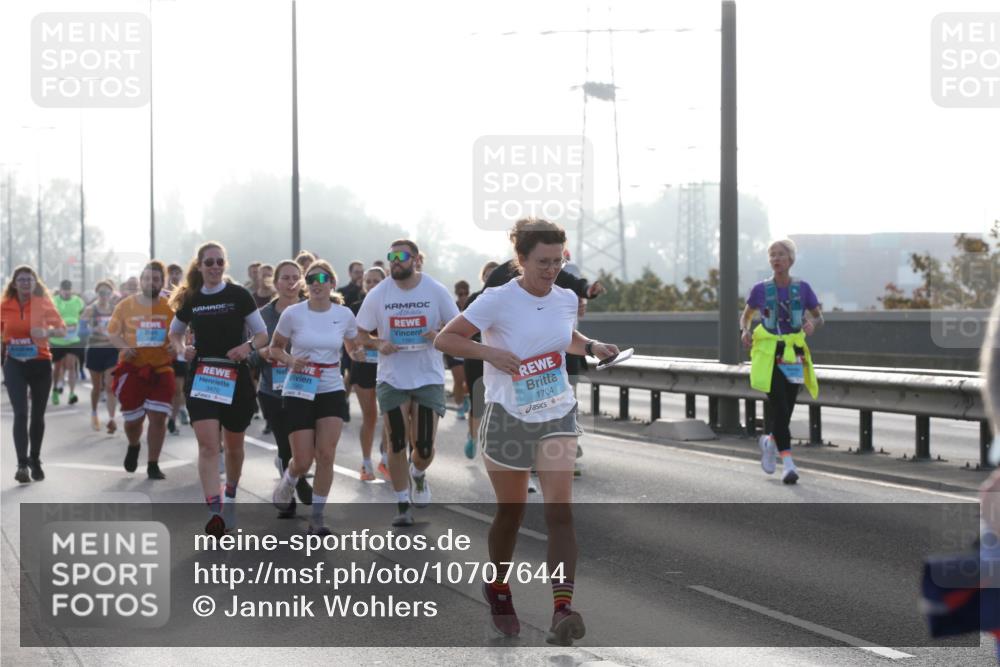 03.10.2026 - Köhlbrandbrückenlauf Jannik Wohlers http://msf.ph/oto/10707644 03.10.2026 09:25:59 Position 3 3470, 1704 meine-sportfotos.de